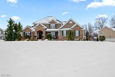 /international/us/3327-hampton-hall-poland-oh-110099865876/