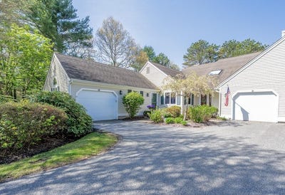 /international/us/12-kettle-lane-mashpee-ma-110106308760/