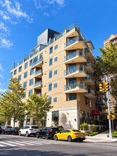 /international/us/13229-blossom-avenue-flushing-ny-110120483740/