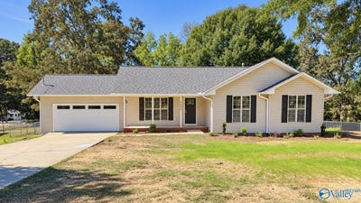 /international/us/2680-country-road-southside-al-110120452067/