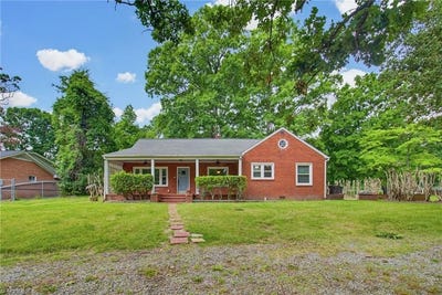 /international/us/319-dogwood-circle-high-point-nc-110108411709/