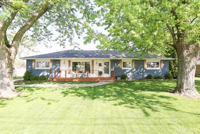 /international/us/404-riverside-drive-fremont-oh-110107795024/