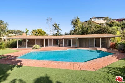 /international/us/590-n-tigertail-rd-los-angeles-ca-110105751780/