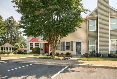 /international/us/205-whitewater-drive-newport-news-va-110109039279/