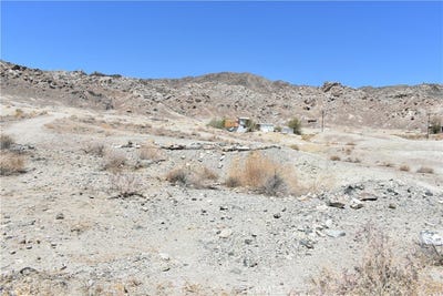 /international/us/0-lockhart-road-hinkley-ca-110102828070/