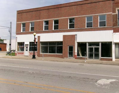 /international/us/19-s-washington-street-bloomfield-in-110107823693/