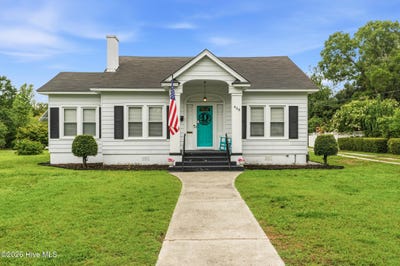 /international/us/408-boyette-street-hamlet-nc-110120554619/