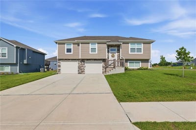 /international/us/700-summer-dawn-circle-belton-mo-110108532492/