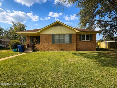 /international/us/103-park-street-batesville-ms-110108749838/