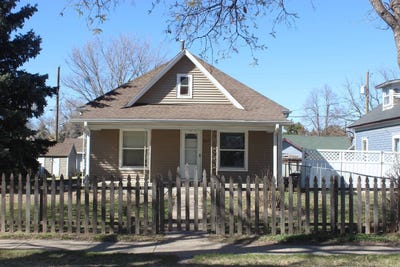 /international/us/317-s-f-st-broken-bow-ne-110105216796/