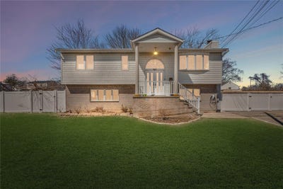 /international/us/321-sherbrooke-road-lindenhurst-ny-110098433893/?lang=fr