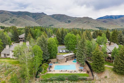 /international/us/4015-bluff-condo-dr-sun-valley-id-110101317711/