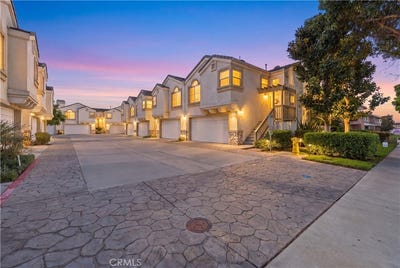 /international/us/3294-w-orange-anaheim-ca-110120453182/
