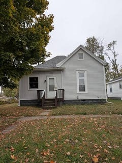 /international/us/711-w-6th-mt-carmel-il-110104293870/