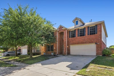 /international/us/8745-golden-sunset-trail-fort-worth-tx-110120423703/
