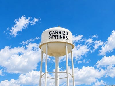 /international/us/150-piloncillo-dr-carrizo-springs-tx-110110349682/