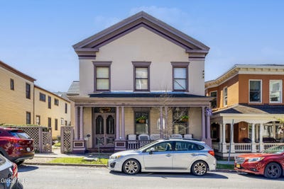 /international/us/60-phila-street-saratoga-springs-ny-110107796973/