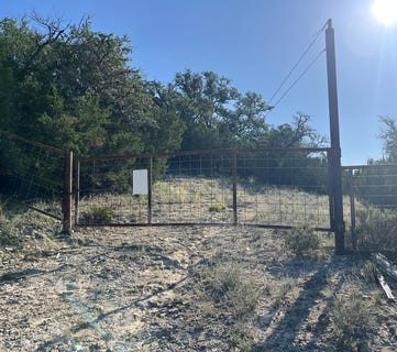 /international/us/3895-cr-389-camp-wood-tx-110100452259/