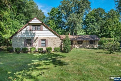 /international/us/492-blue-hill-terrace-franklin-lakes-nj-110119946079/