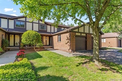 /international/us/19-parkplace-n-allen-park-mi-110108382304/