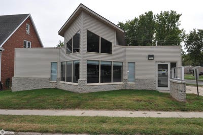 /international/us/221-main-street-breda-ia-110102595890/