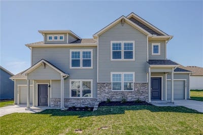/international/us/12404-s-acacia-drive-lee-s-summit-mo-110107393579/