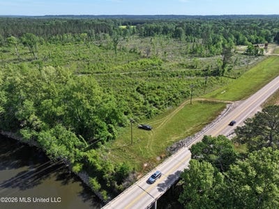 /international/us/highway-184-silver-creek-ms-110106818176/