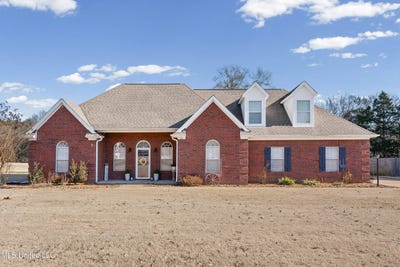 /international/us/114-leslie-drive-senatobia-ms-110105521682/