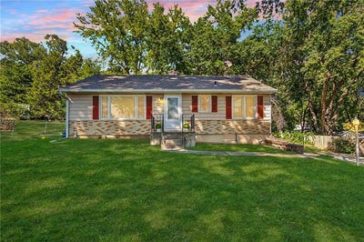 /international/us/1024-orchard-avenue-liberty-mo-110120417275/