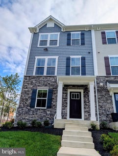 /international/us/8445-hamlin-street-lanham-md-110103249867/