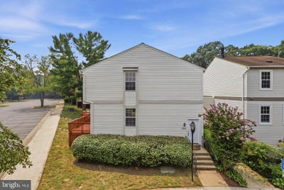 /international/us/5906-bridgetown-court-burke-va-110119434787/