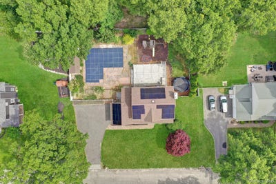 /international/us/27-4th-avenue-rocky-point-ny-110108775050/