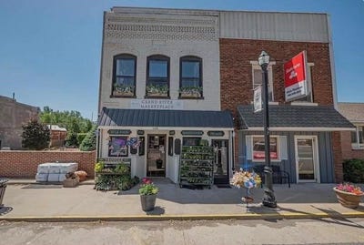/international/us/108-e-broadway-street-brunswick-mo-110107846943/