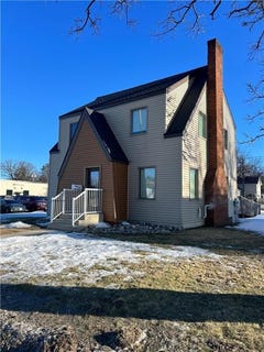 /international/us/1111-broadway-street-alexandria-mn-110105034909/