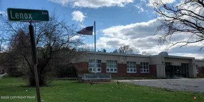 /international/us/511-lenox-street-stroudsburg-pa-110105530831/