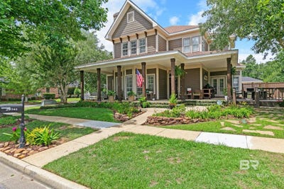 /international/us/29741-st-george-street-daphne-al-110108548196/