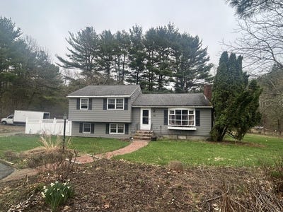 /international/us/172-village-st-millis-ma-110108912036/