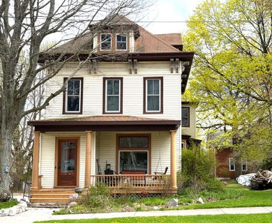 /international/us/211-maple-street-manistee-mi-110107731548/
