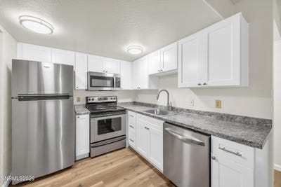 /international/us/5037-reggie-road-reno-nv-110108746436/