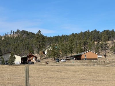 /international/us/23-mule-deer-lane-roundup-mt-110106845906/