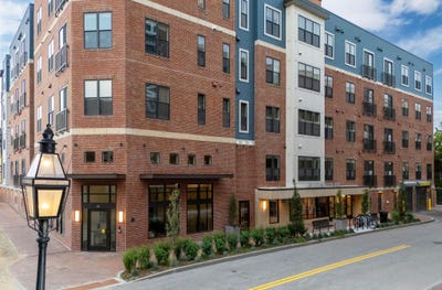 /international/us/99-foundry-place-portsmouth-nh-110108856682/