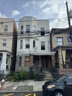 /international/us/218-maple-st-weehawken-nj-110110356904/
