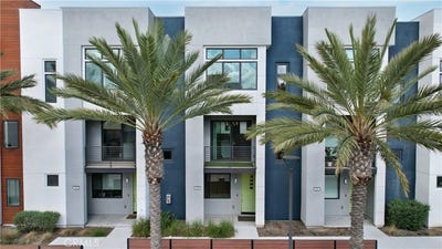 /international/us/159-waypoint-tustin-ca-110099132179/