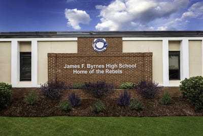 /international/us/2010-evanston-drive-lyman-sc-110082412517/