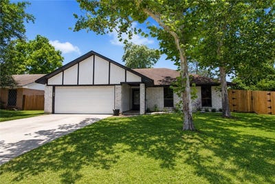 /international/us/1211-e-hancock-street-beeville-tx-110109041617/