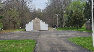 /international/us/48443-russia-road-amherst-oh-110107457608/