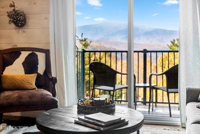 /international/us/3710-weber-rd-gatlinburg-tn-110099921828/