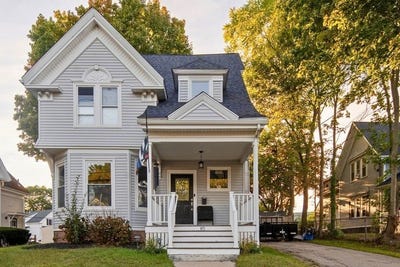 /international/us/85-bedford-st-bridgewater-ma-110110423165/