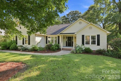 /international/us/303-n-deerfield-circle-salisbury-nc-110110336692/