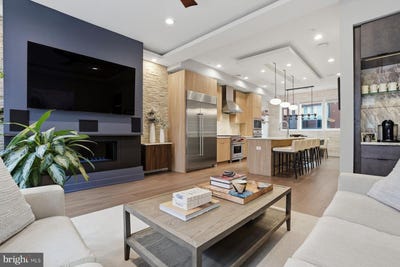 /international/us/611-n-galloway-street-philadelphia-pa-110108550760/